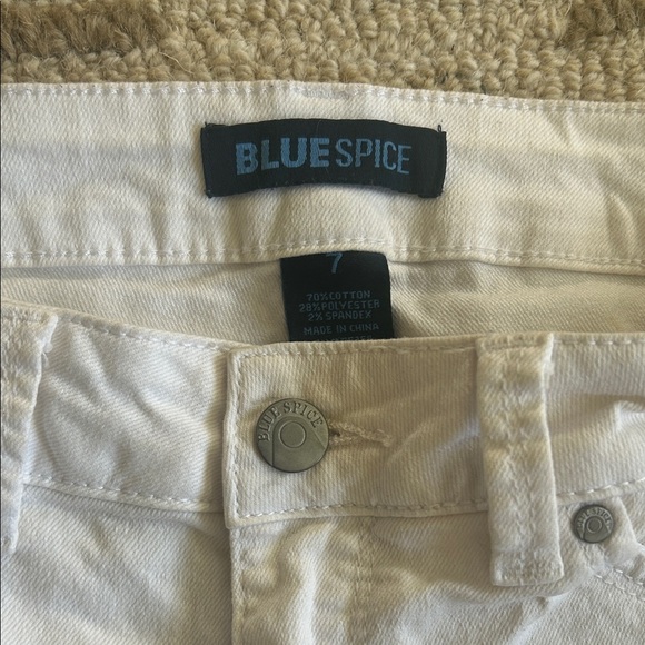 Blue Spice Women's Skinny Jeans in Cream - Picture 2 of 5